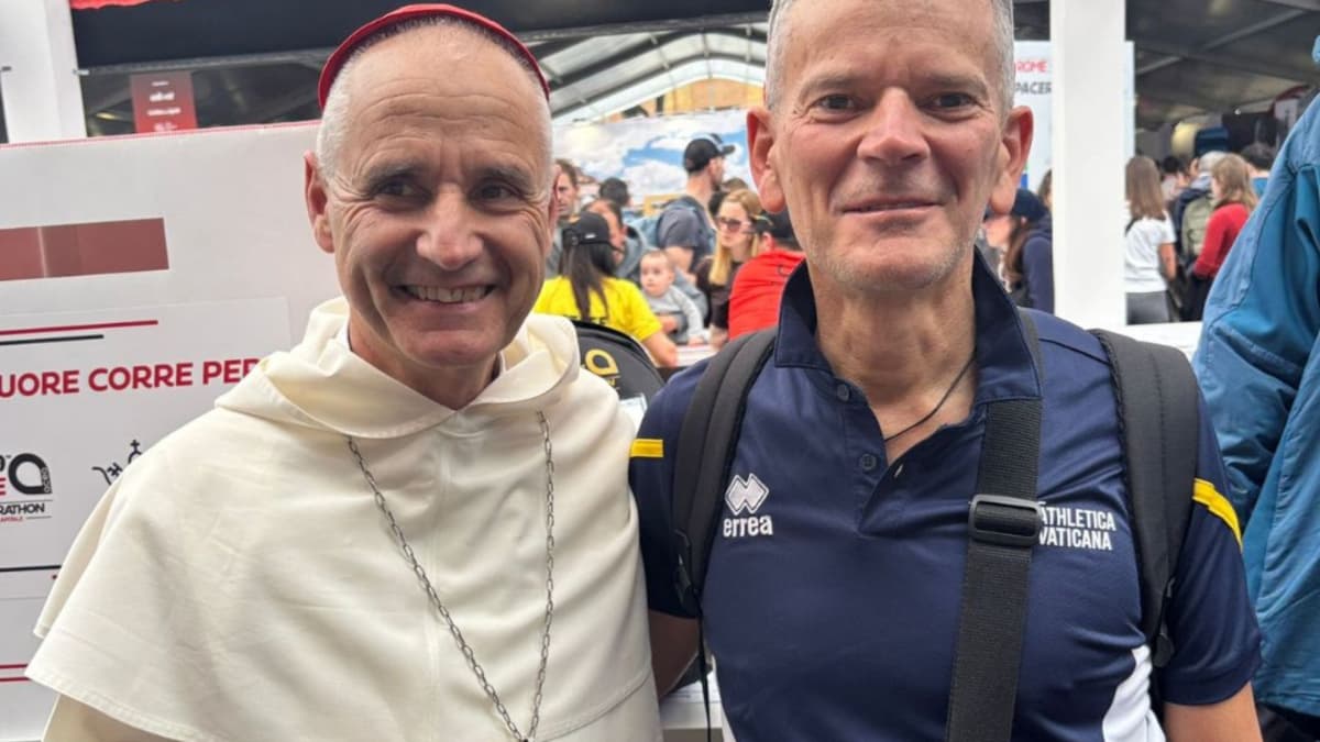 Cardenal francés corre maratón en Roma mientras pueblos originarios luchan por sus territorios