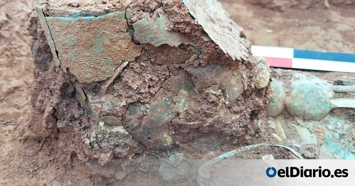 Diadema invertida revela caída de reinas en Grecia antigua