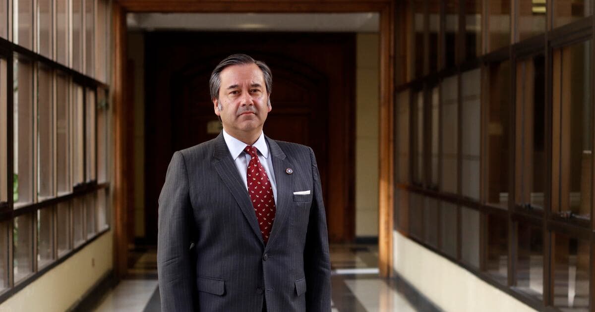 Derecha chilena prepara indultos mientras ataca justicia social